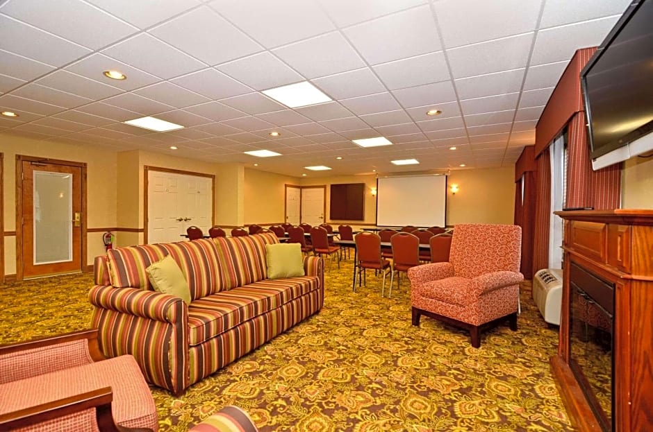 Country Inn & Suites by Radisson, Stevens Point, WI