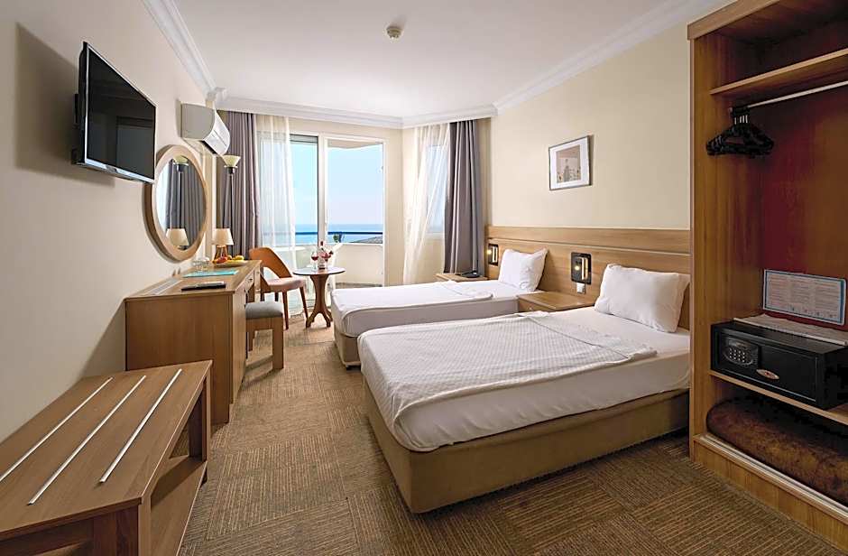 Elysee Beach Hotel