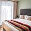 Escala Hotel & Suites
