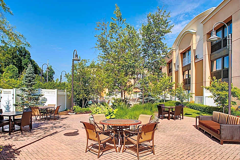 Courtyard by Marriott Montvale