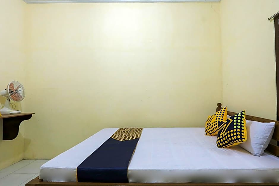 OYO 2371 Islami Family Residence