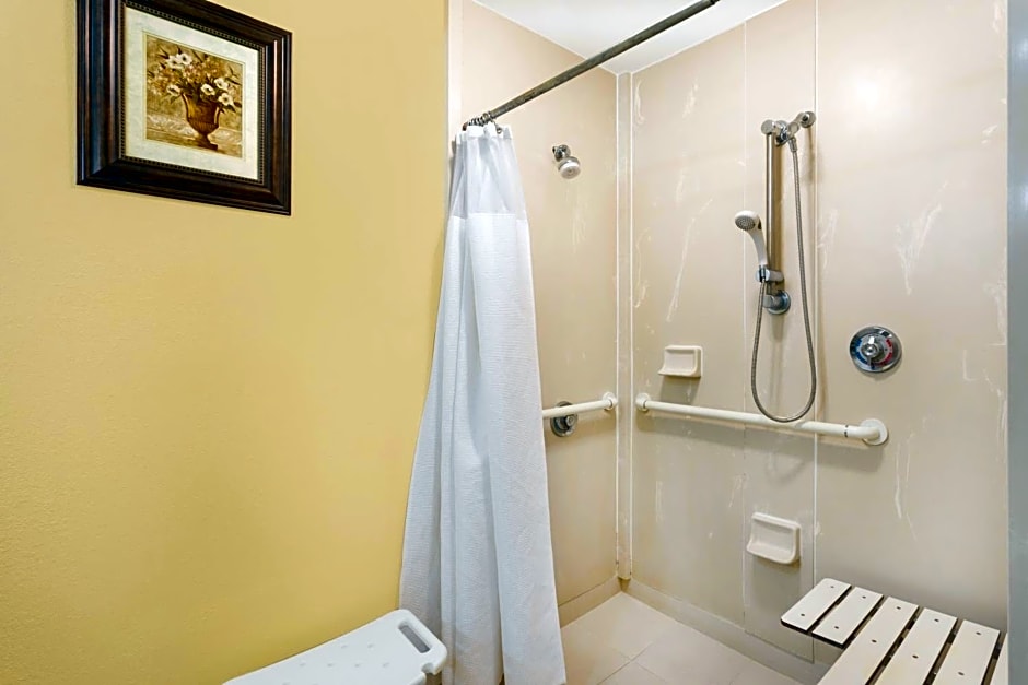 Baymont by Wyndham Savannah Midtown
