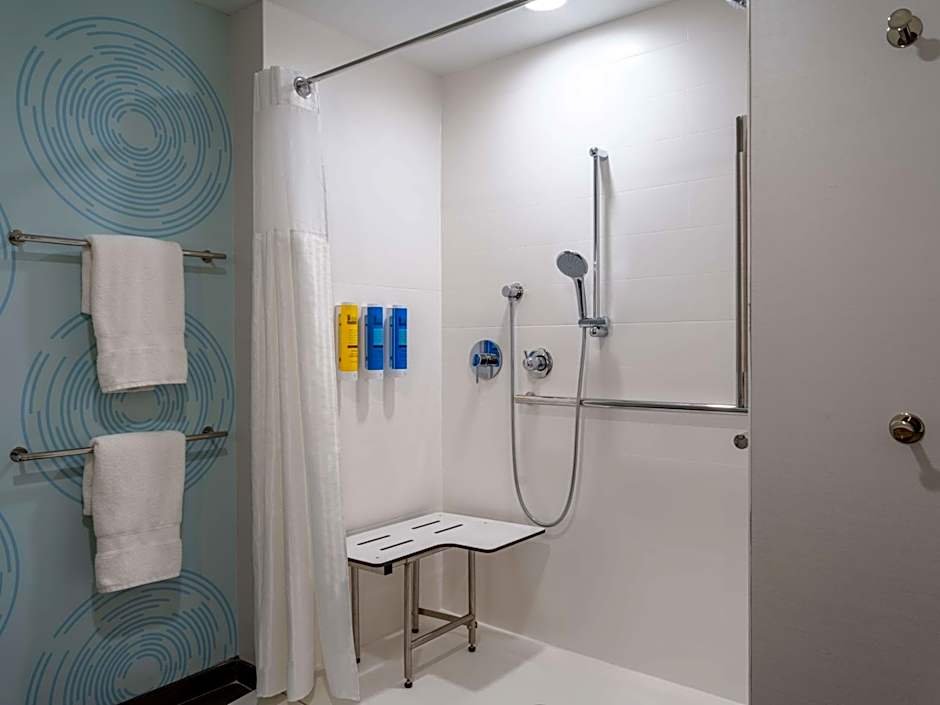 Tru By Hilton Chesapeake- Greenbrier