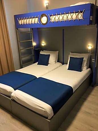 Standard Room - 3 Single Beds