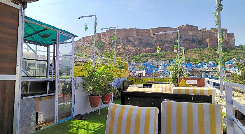 Shivam Paying Guest House