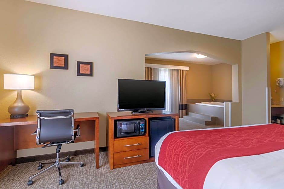 Comfort Inn And Suites - Pittsburg