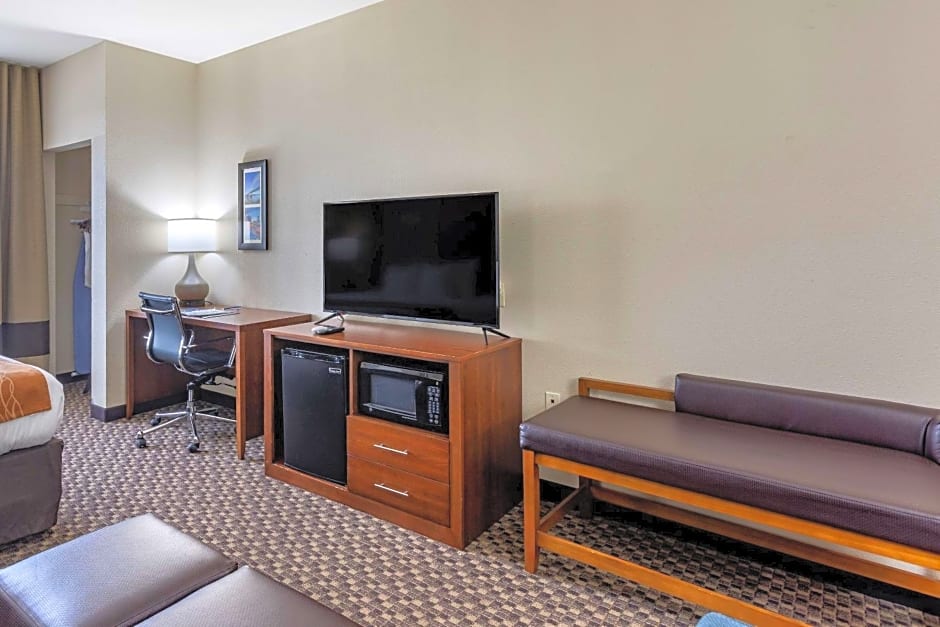 Comfort Inn & Suites Atoka-Millington