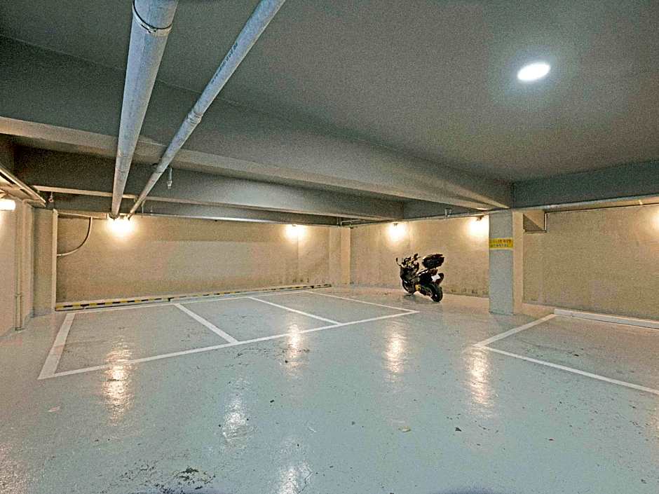 Changwon Palyongdong Hotel Leo