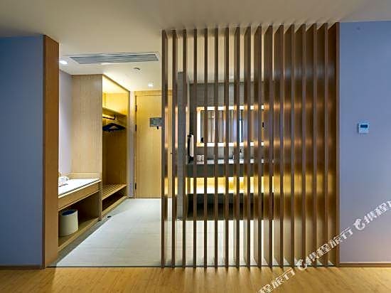 Ji Hotel (Ningbo Baizhang East Road)
