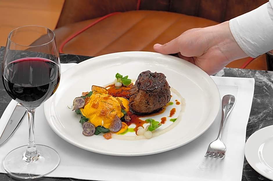 The Singular Santiago