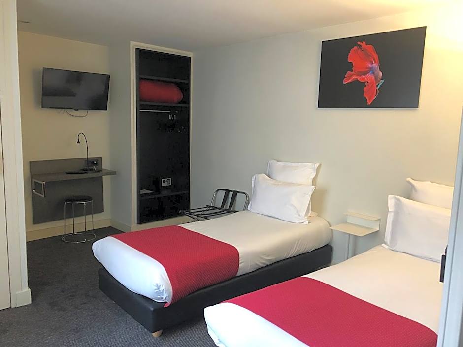 The Originals City, Hotel Lecourbe, Paris Tour Eiffel (Inter-Hotel)