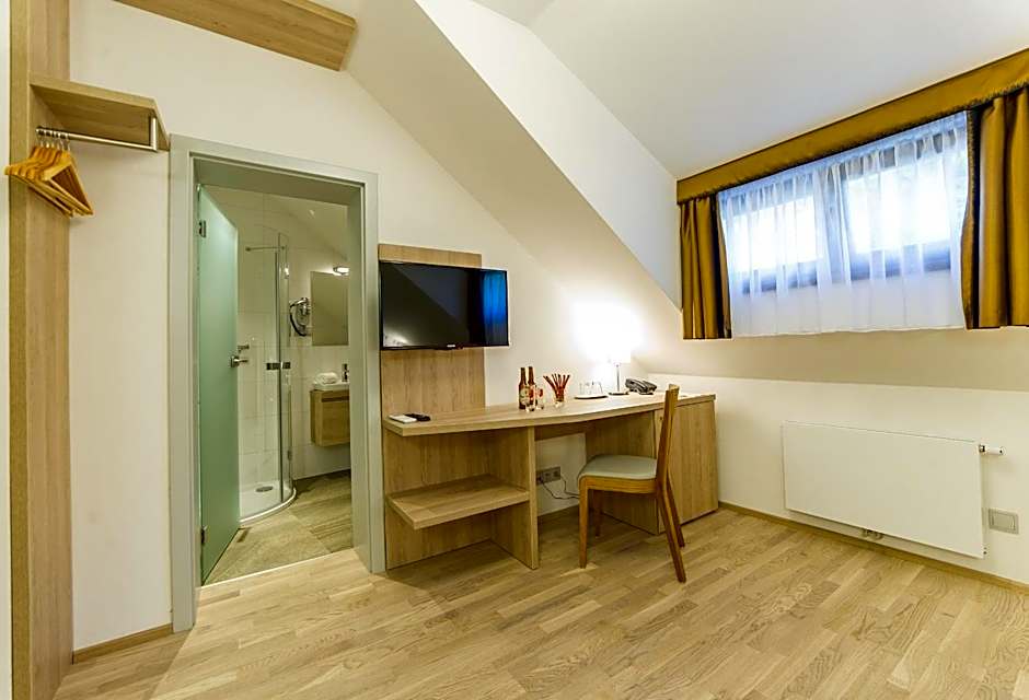 Garni hotel Castle Bridge