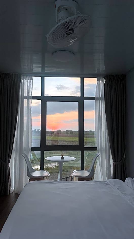 Country Road Homestay