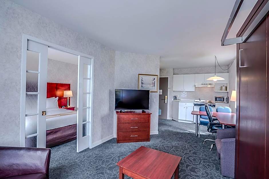 Quality Suites Ste Anne De Beaupre