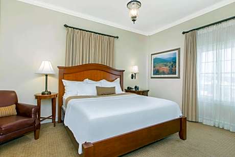 1 King Bed Vanity for Two Non-Smoking