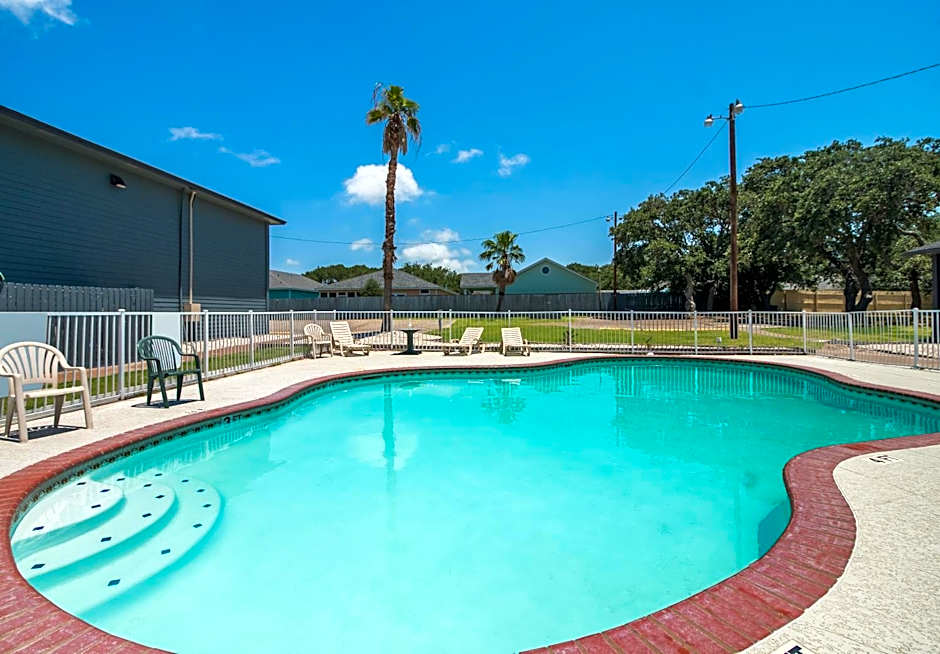 Econo Lodge Inn & Suites Fulton - Rockport
