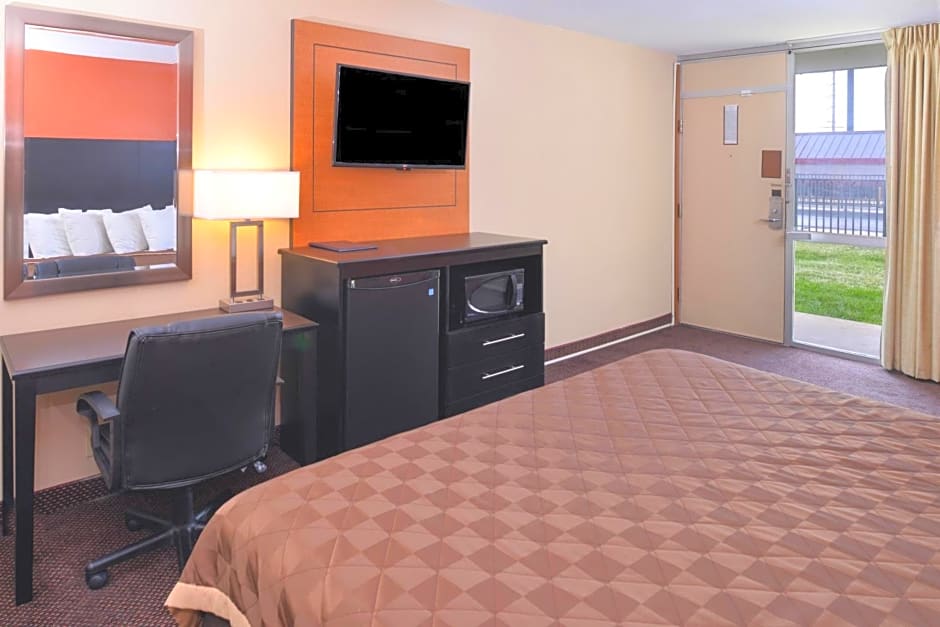 Americas Best Value Inn - Collinsville / St. Louis
