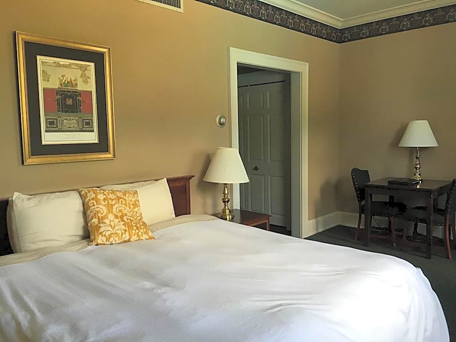 The Bertram Inn at Glenmoor