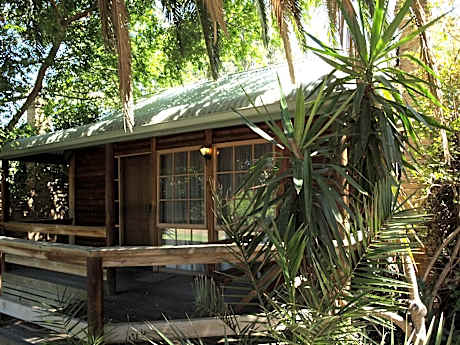 Ti-Tree Village