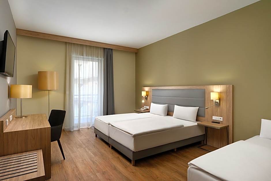 Akeah Verdi Budapest