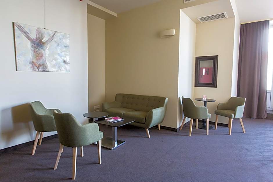 Hotel Grand Hedonist