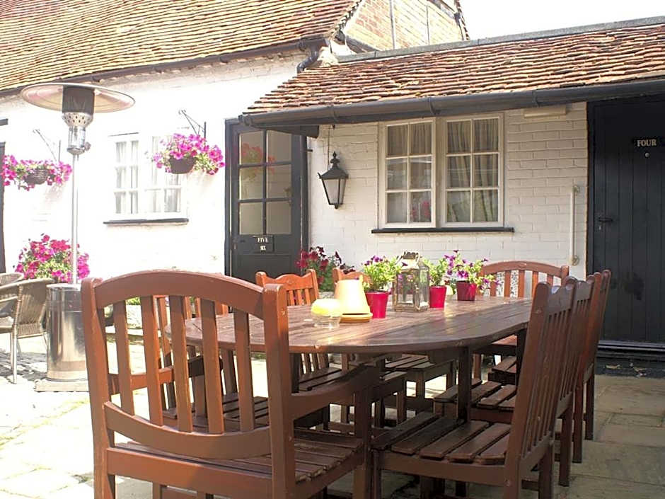 THE SARACENS HEAD INN