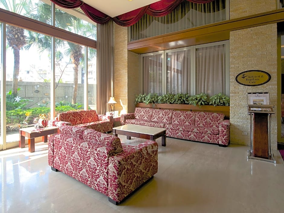 Hotel Regalees