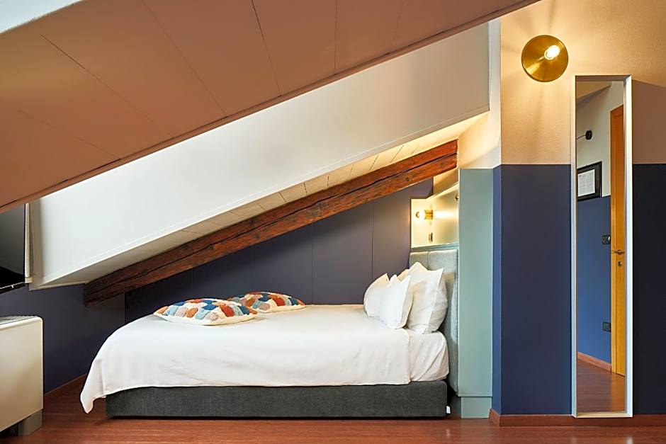 URBANAUTS STUDIOS Minelli