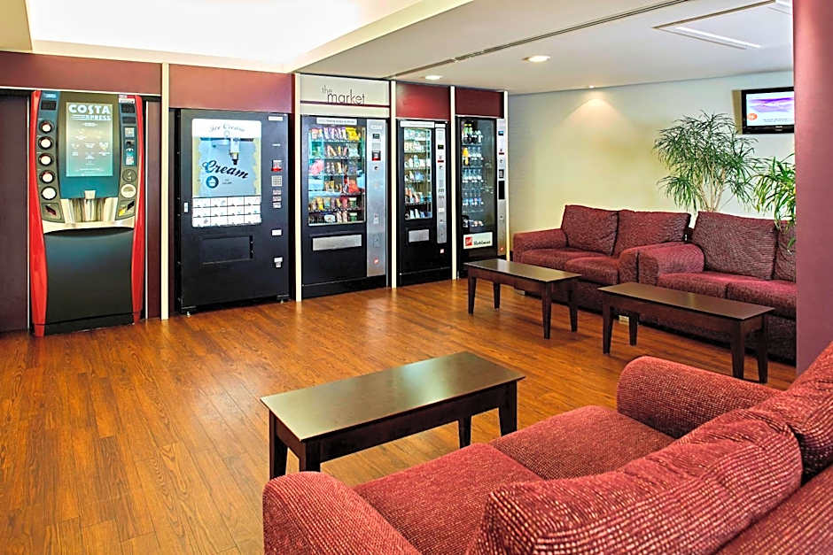 Courtyard by Marriott London Gatwick Airport