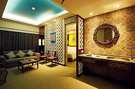 Deluxe Suite