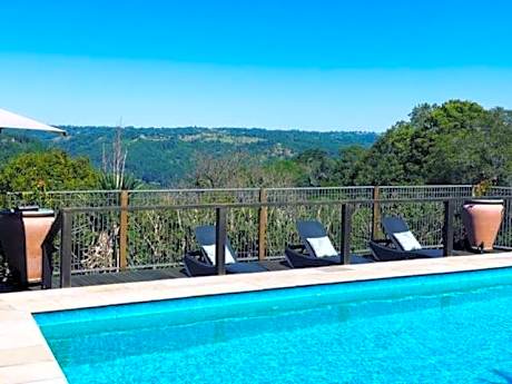 Montville Holiday Apartments