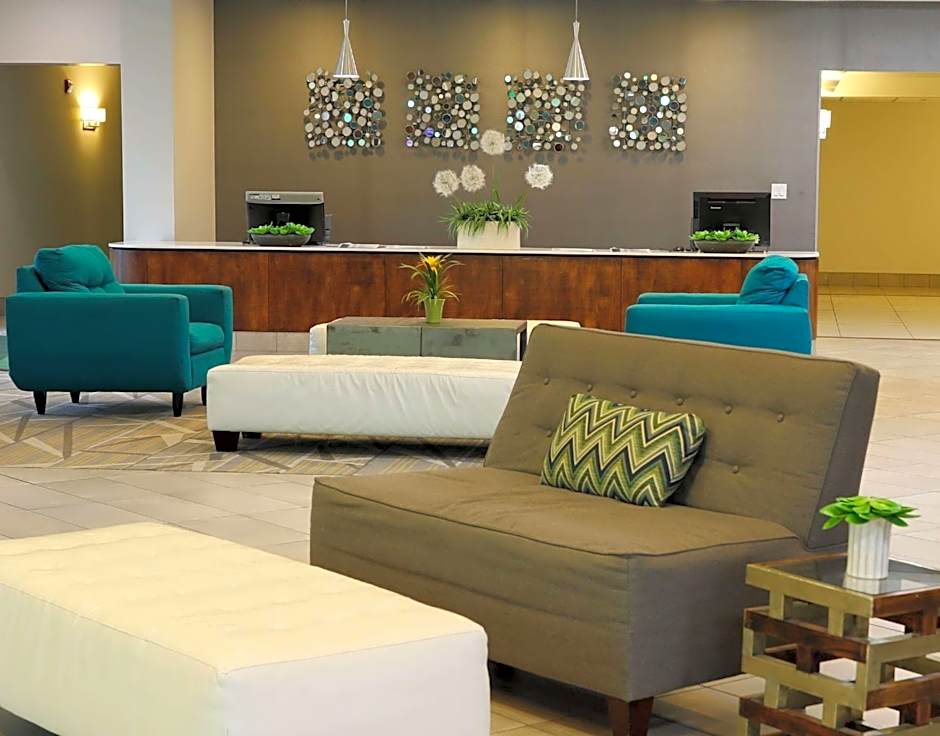 DoubleTree by Hilton Omaha Southwest