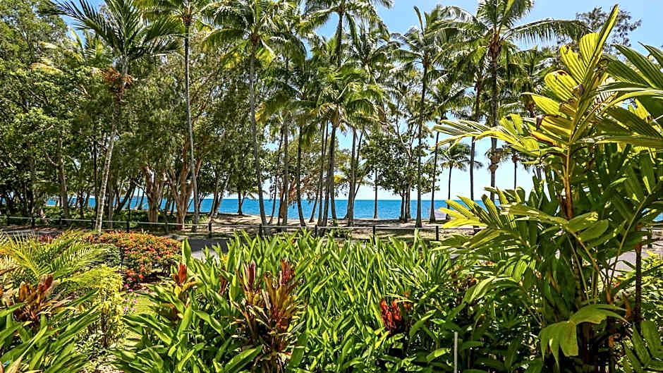 Agincourt Beachfront Apartments