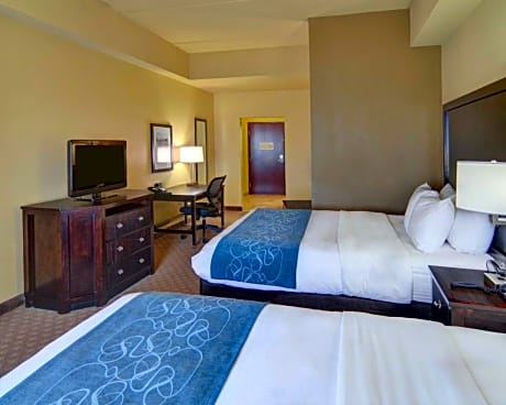 Queen Suite with Two Queen Beds - Non-Smoking