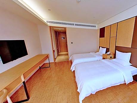 Huazhu - Superior Twin