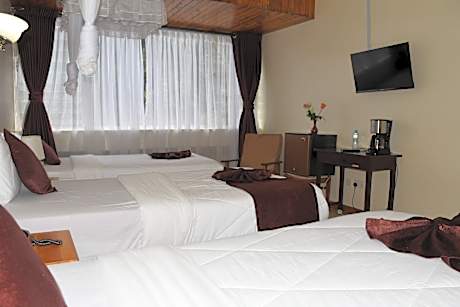 Triple Deluxe Room
