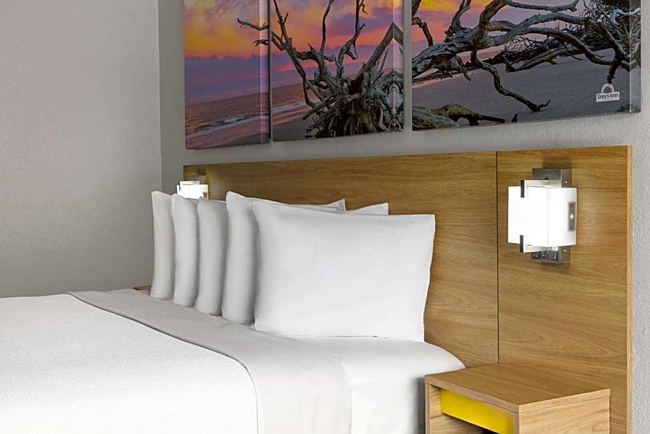 Days Inn by Wyndham Ladson Summerville Charleston
