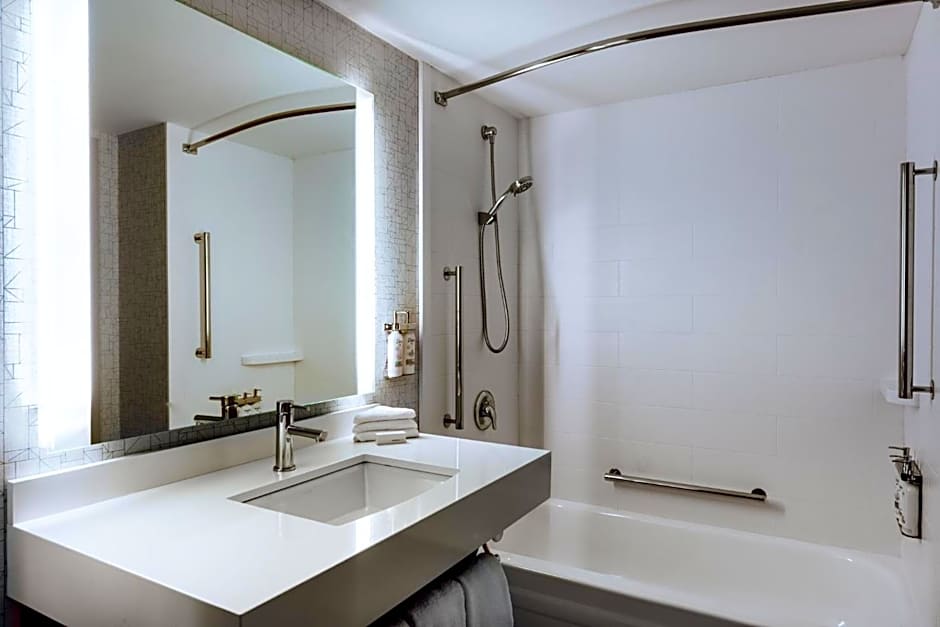 Holiday Inn Express Vancouver Airport-Richmond By IHG