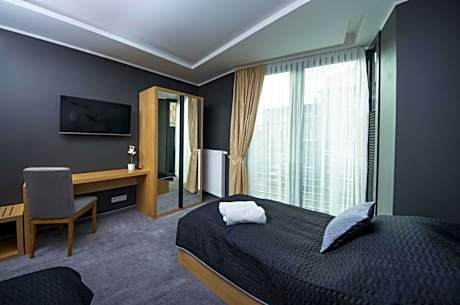 Twin Room with Bathroom