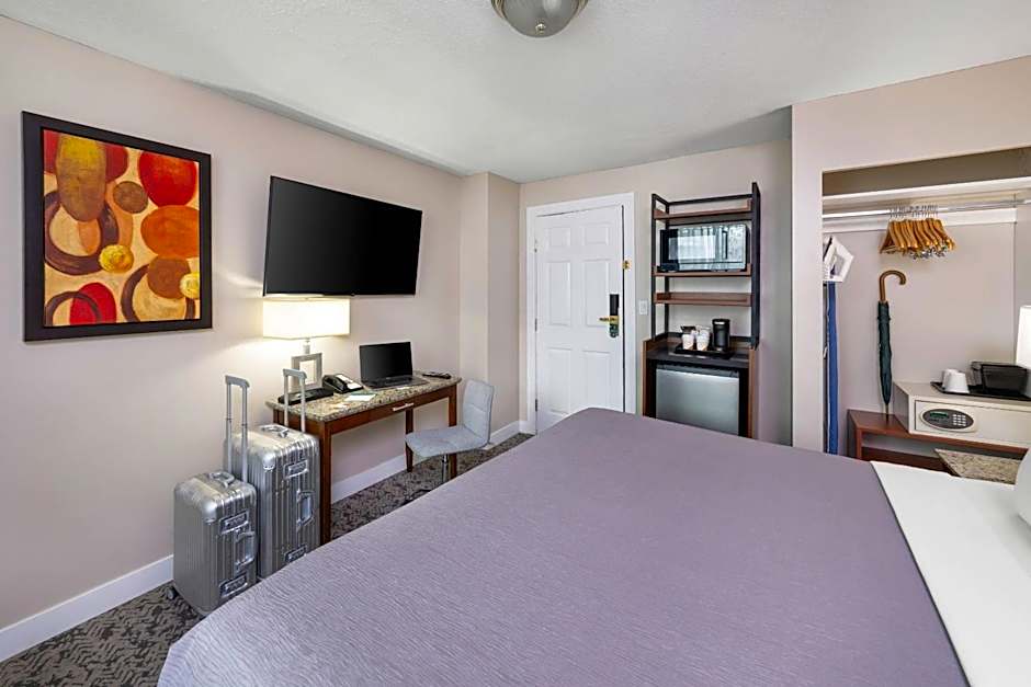 Quality Inn & Suites Downtown Vancouver