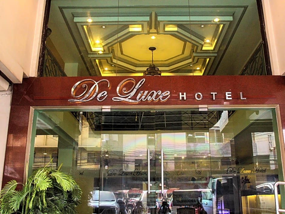De Luxe Hotel