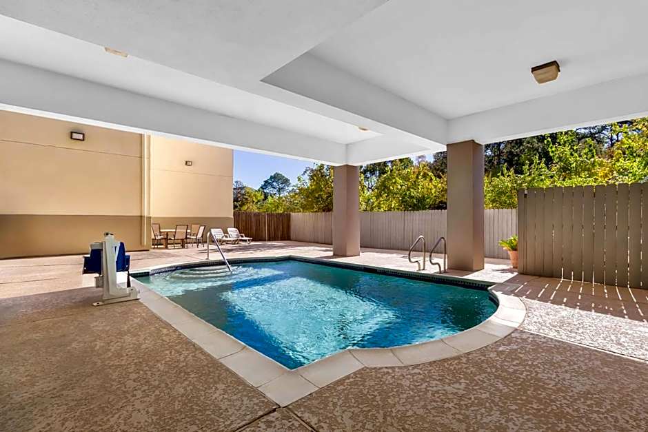 Sonesta Essential IAH Airport JFK Boulevard - Newly Renovated