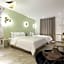 HOTEL RAUM