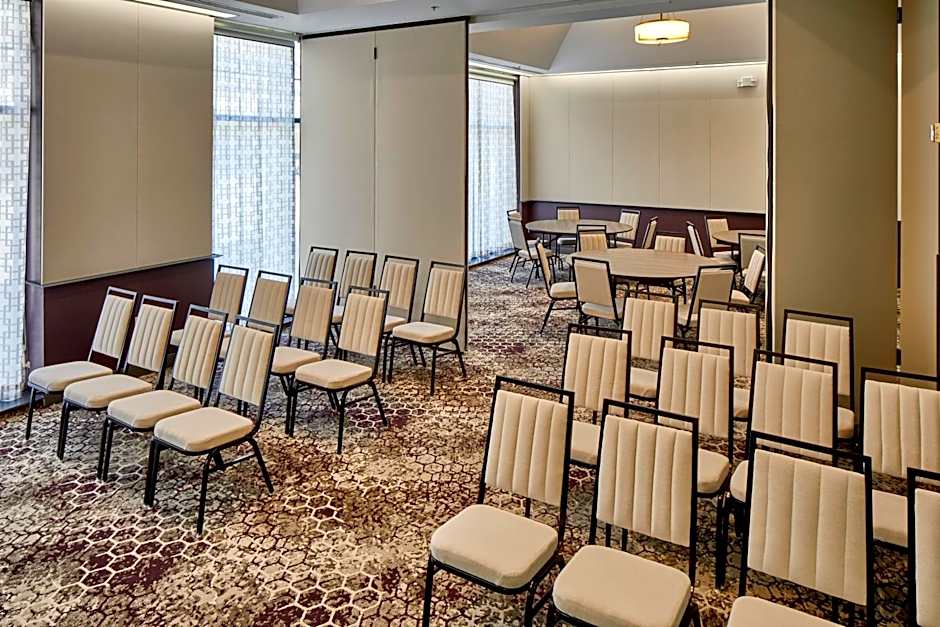 Hotel Indigo Cleveland Downtown by IHG