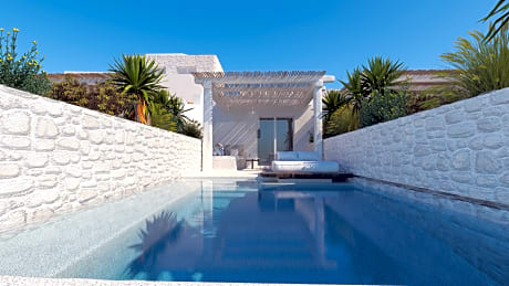 Private Heated Pool Sea View