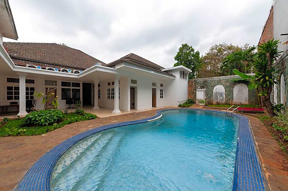 Urbanview Hotel De Breeze Kemang Jakarta by RedDoorz