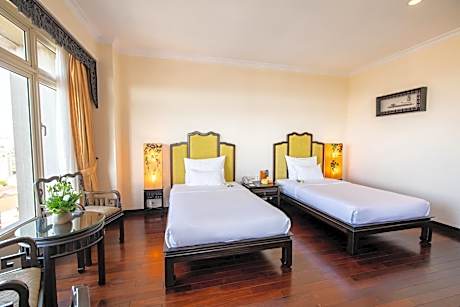 Deluxe Twin with River View