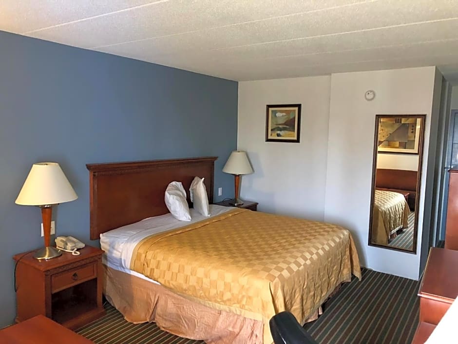 Knights Inn Dayton North