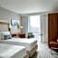 Courtyard By Marriott London City Airport