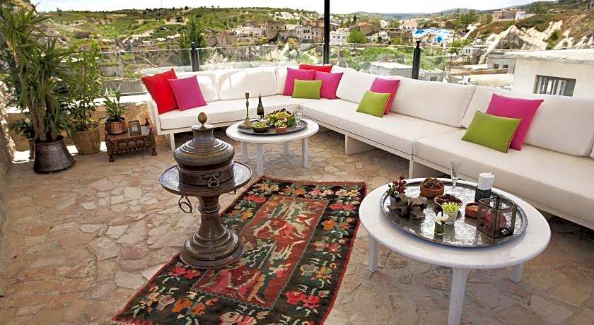 Hezen Cave Hotel